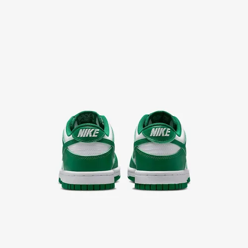 Vista 38 de Nike Kid's Dunk Low Sneaker
