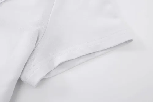 Vista 6 de OThread & Co. Camiseta de manga corta para mujer, cómoda, cuello cuadrado, capa elástica básica