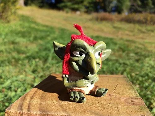 Vista 8 de Miniature Faerie Garden Goblin Or Troll With Felt Red Cap Perfect For Troll Bridges Or Faerie Gardens