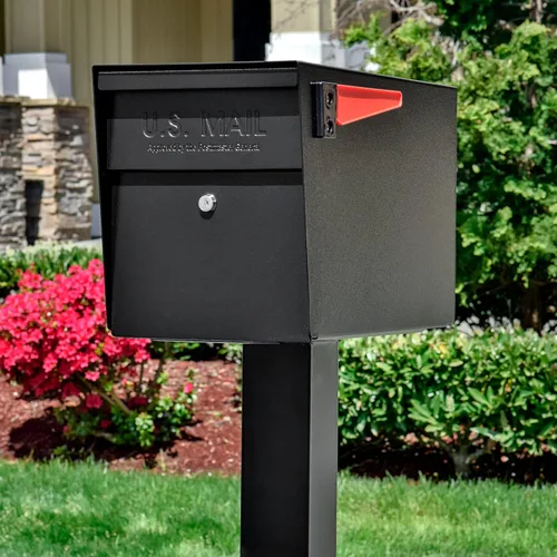 Vista 3 de Mail Boss Buzón de acero en la acera 7106 y poste de montaje en tierra 7121, negro