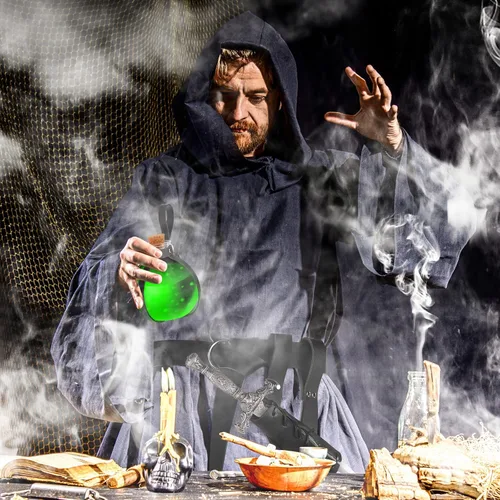 Vista 6 de Botella de poción mágica de Halloween, cinturón de cuero medieval de caballero medieval, espada, daga, rana para disfraz de cosplay