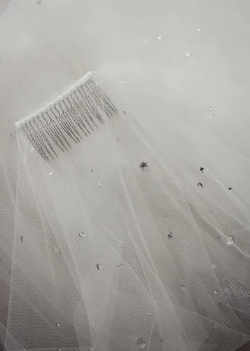 Vista 3 de Passat Velo de novia de cristales austriacos para novias, velo de novia corto de marfil con diamantes de imitación para novia