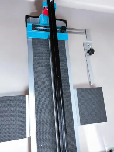 Vista 2 de Cortabaldosa workmax azul 1.20 con guía láser