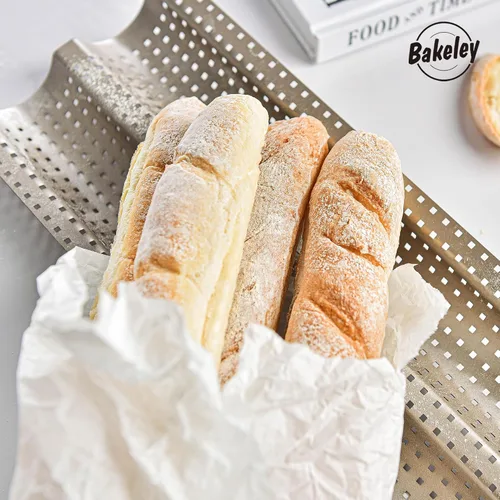 Vista 6 de Pan de baguette francés, bandeja perforada para hornear baguette de 2 panes, 14.75 x 9.45 pulgadas, sartén antiadherente ultraventilada para hornear