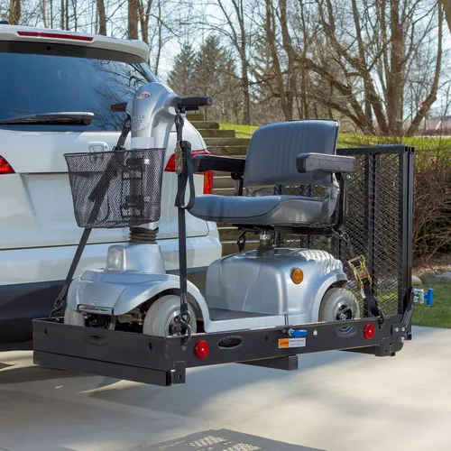 Vista 2 de Titan Ramps, porta silla de ruedas y scooter con enganche de 2 pulgadas, rampa plegable con capacidad de 500 libras para autos, camiones y carga
