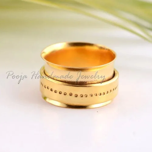 Vista 2 de Gold Spinning Ring, Spinner Texture Ring, Meditation Handmade Ring, Carved Spinner Ring, Gold Plated Wide Bang Ring, 925 Sterling Silver Ring