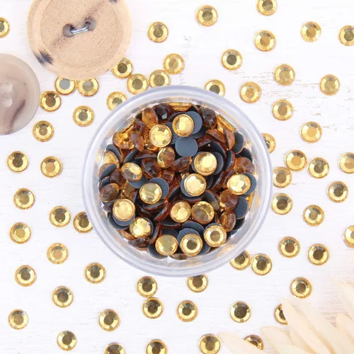 Vista 21 de Estrás para aplicar con calor - 6SS, 10SS, 16SS, 20SS, 30SS - 32 colores Iron-on hotfix rhinestones - add brilliant sparkle to apparel, denim