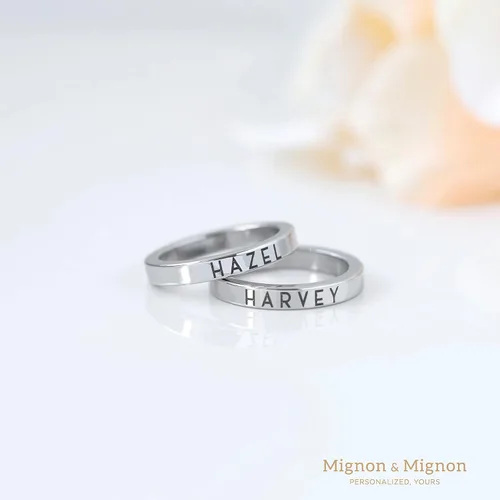 Vista 3 de MignonandMignon Anillos grabados personalizados para mujer, anillos a juego de amistad, apilamiento de coordenadas, conmemorativo para mejor amiga
