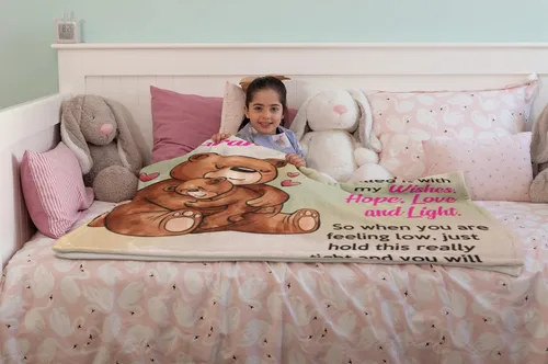 Vista 4 de Manta personalizada con texto en inglés «To My Granddaughter from Grandma Mom Grandpa», manta personalizada con letras de oso, manta de microforro