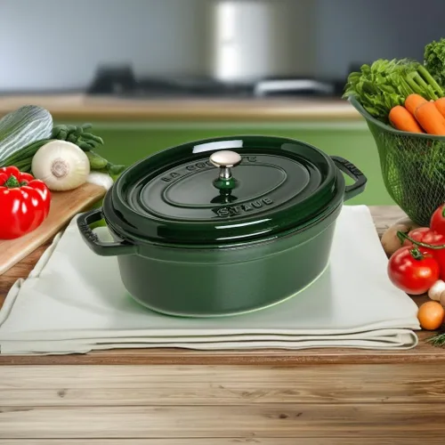 Vista 3 de Staub Cocotte ovalado de 3.25 cuartos de galón, verde Brasil