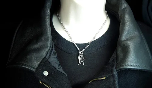 Vista 7 de Collar combinado Mano Cornuto y Cornicello, con cadena Figaro de 20 pulgadas, Portafortuna Italiana Lucky Hand Horn Anti Evil Good Luck Double
