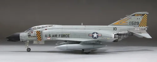Vista 6 de FineMolds 1/72 US Air Force Jet Fighter F-4C Air National Guard (primera edición especial limitada) - Kit de construcción de modelos de plástico #