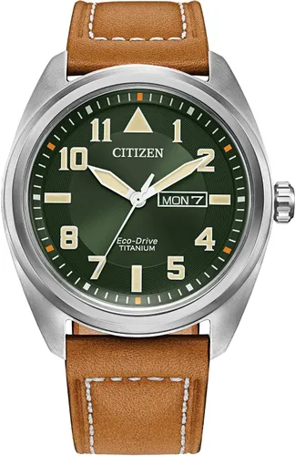 Vista 6 de Citizen Men's Eco-Drive Weekender Garrison Field Watch in Super Titanium