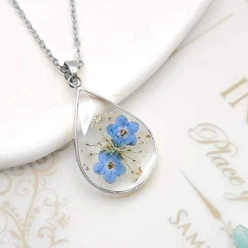 Vista 66 de Collar de flores silvestres prensadas con encaje de Forget-Me-Not y Queen Anne Collar de flores prensadas de oro Collares hechos a mano