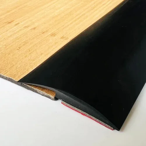 Vista 2 de Tira de transición autoadhesiva para umbral de alfombra a madera, cubierta protectora de borde de suelo ligera, para transiciones con diferencias