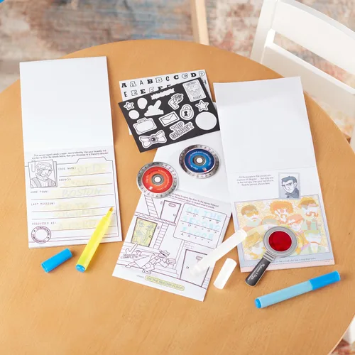 Vista 9 de Melissa & Doug, On The Go Secret Decoder, Set de actividad de lujo y juguete súper detective