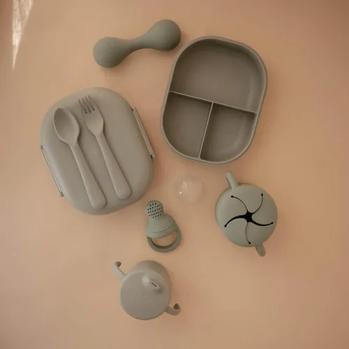 Vista 25 de mushie Trainer Sippy Cup Fabricado en Dinamarca Tapa Giratoria Resistente a Fugas y Asas 6 Meses + (Blush)