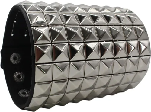 Vista 2 de Pulsera unisex de cuero punk, pulsera de motociclista de pirámide plateada para hombre
