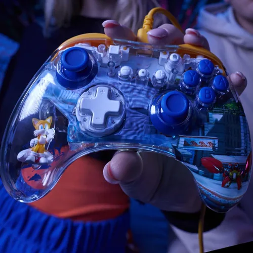 Vista 8 de Sonic Superstars + Tails REALMz Pro Controller Nintendo Switch.