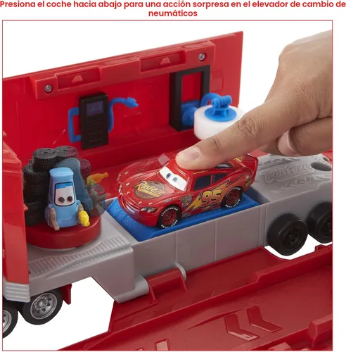 Vista 4 de Mattel Disney and Pixar Cars Transforming Mack Playset, camión de juguete 2 en 1 y estación de afinación con lanzador, elevador y más, gráficos