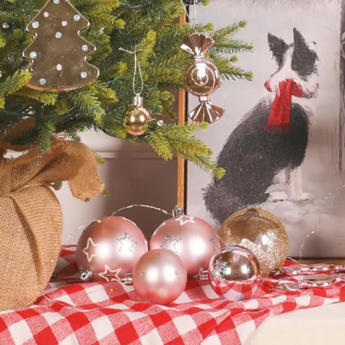 Vista 7 de Alupssuc Juego de 65 adornos de bolas de Navidad, bolas de plástico inastillables casa de jengibre dorada y estrella para la copa del árbol
