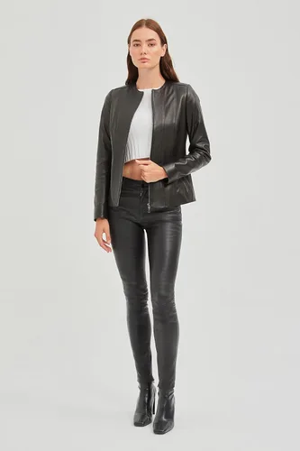 Vista 3 de Bigardini Chaqueta de piel de cordero italiana negra para mujer, estilo sin cuello
