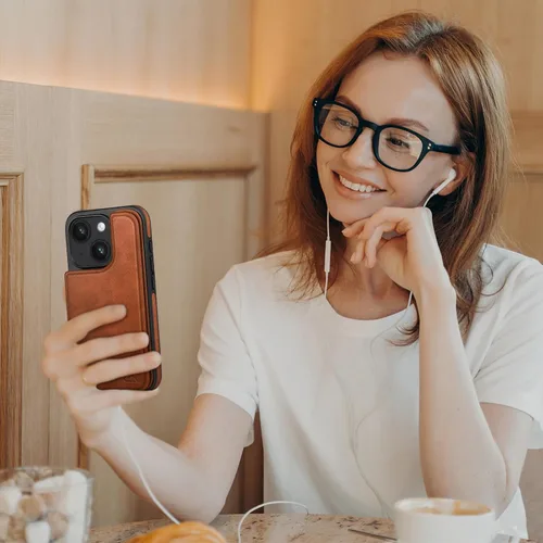 Vista 7 de DJDUCK Funda diseñada para iPhone 13 con tarjetero y cierre magnético, protección de cuero con bloqueo RFID, a prueba de golpes, para mujeres
