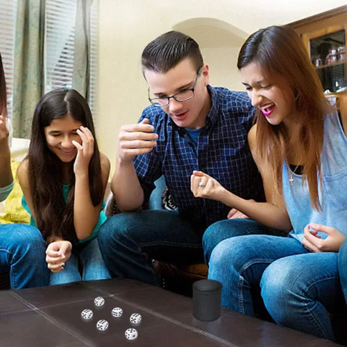 Vista 5 de Taza de dados profesional con forro de fieltro - con 6 dados silenciosos para el juego de Yahtzee Negro