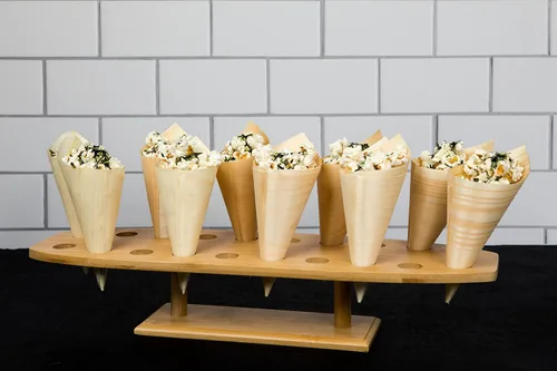 Vista 4 de PacknWood 210SBAM20 - Soporte de bambú para cono de alimentos y soporte de bambú para exhibición Temaki, soporte de cono de bambú biodegradable