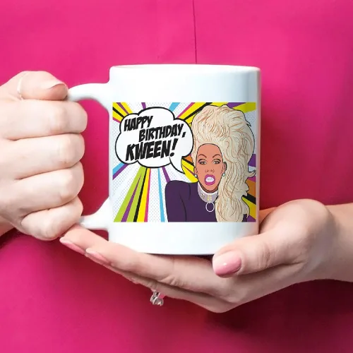 Vista 4 de Fonhark - RuPaul's Drag Race, Happy Birthday Kween! Taza de café inspirada, cultura pop de reality TV, taza de café novedosa de 11 onzas