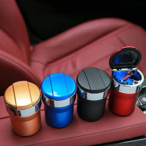 Vista 7 de Cenicero de automóvil con tapa, cenicero portátil para automóvil, bandeja de cenizas sin humo de acero inoxidable con luz LED, cenicero automotriz