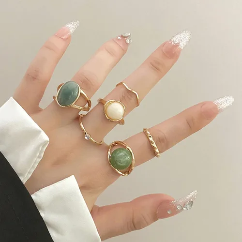 Vista 2 de Juego de 6 anillos de diamantes de imitación dorados y verdes para mujer, anillo de piedra preciosa natural, anillo de buena suerte, anillos verdes