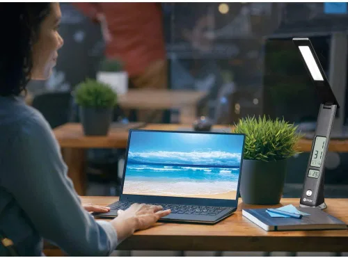 Vista 8 de OttLite Prevention - Lámpara LED con pantalla digital y carga USB, color negro ClearSun LEDs Reduce Eyestrain LCD Display with Clock and Alarm