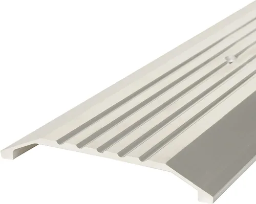 Vista 7 de M-D Building Products 08763 Umbral comercial de aluminio de perfil plano: Solución de acceso de entrada duradera y elegante Protección contra
