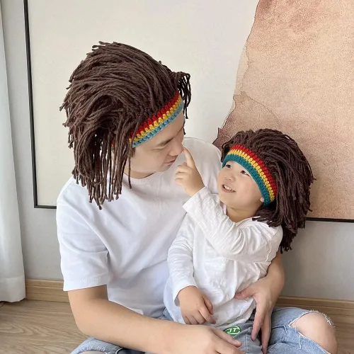 Vista 5 de Sombrero de punto con pelo para hombre, divertido gorro de invierno hecho a mano con rastas