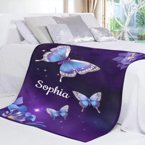 Vista 4 de Manta de forro polar suave con nombre en blanco y mariposa de galaxia morada, para recién nacidos, niñas, niños, guardería, 30 x 40 pulgadas
