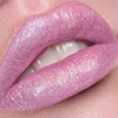 Vista 5 de By The Clique Brillo de labios rosa prémium Blushing Bride..
