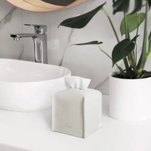 Vista 8 de Carrotez Funda para caja de pañuelos, soporte cuadrado de piel sintética refinada, soporte decorativo para encimera de tocador de baño, mesitas