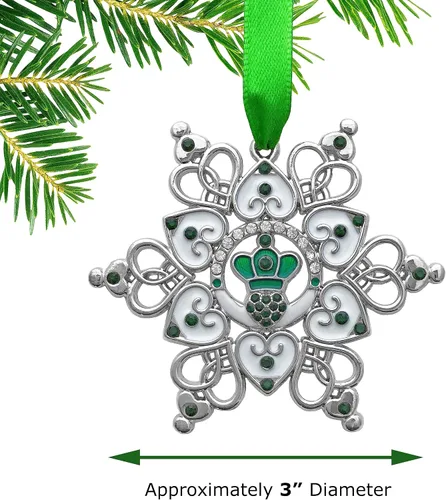Vista 2 de Adorno de Navidad irlandés – Claddagh – Copo de nieve irlandés – Filigrana de metal y joyas – Bolsa de almacenamiento de regalo incluida mide 3 x 3