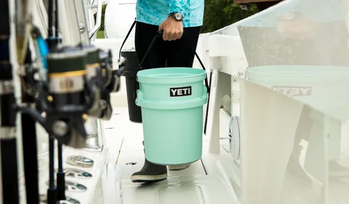 Vista 9 de Cubeta YETI Loadout de 5 galones, resistente a impactos, para pesca y otros usos Espuma de mar