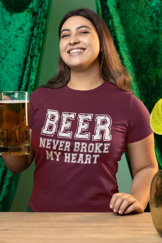 Vista 3 de Expression Tees Beer Never Broke My Heart - Camiseta sin mangas con espalda cruzada para mujer