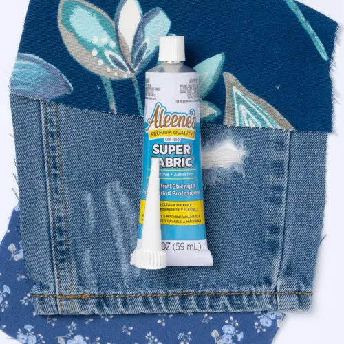 Vista 2 de Aleene's Pegamento para tela Super Fabric Adhesive, Super Strong, Ultra Flexible, Permanente, UV e Impermeable, 0.1 fl oz 3