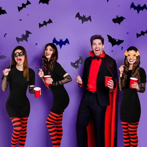 Vista 7 de Suhine Disfraz de vampiro de Halloween para mujer, leggings negros y rojos, vestido negro, colmillos de vampiro, guante para fiesta de cosplay