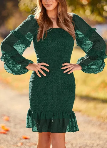 Vista 4 de PRETTYGARDEN Vestido corto ajustado fruncido para mujer, manga larga, cuello cuadrado, lunares suizos, volantes, vestido elegante de sirena