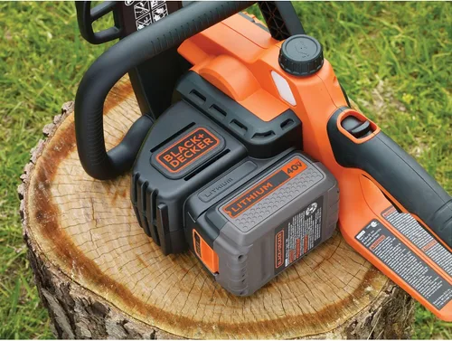 Vista 9 de Motosierra inalámbrica Black & Decker de 40 voltios, Incluye batería de 40V, Negro