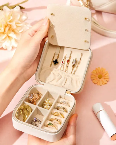 Vista 7 de Enthralite Joyero de viaje para regalo personalizado, artículos esenciales de viaje para mujeres, organizador de viaje para joyas, pequeño joyero