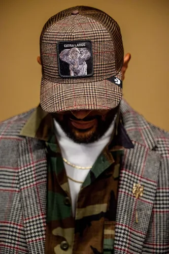Vista 3 de Goorin Bros. The Farm Trucker Hat, talla única