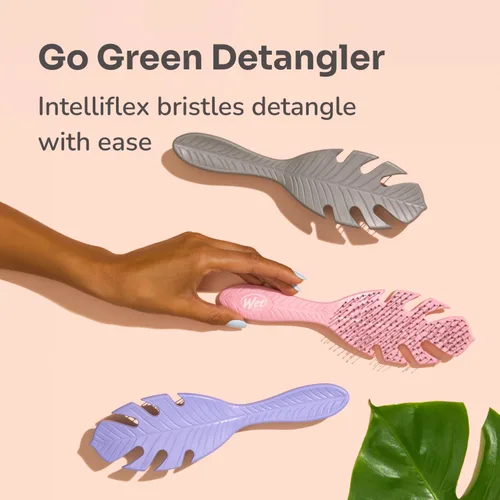 Vista 10 de Wet Brush Go Green Cepillo desenredante para cabello, verde, cerdas IntelliFlex ultrasuaves, sueltan enredos y aflojan suavemente nudos mientras