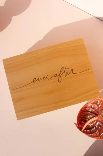 Vista 4 de Ever After - Caja de madera para recuerdos [regalos personalizados, aniversario, boda, memoria]