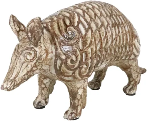 Vista 4 de Ebros Gift Figura rústica occidental de Texas Wild Armadillo en acabado de madera sintética con herramientas para cabaña, decoración de casa
